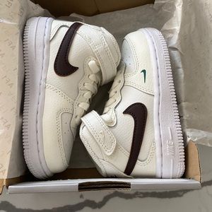 Toddler size 7c force 1 mid